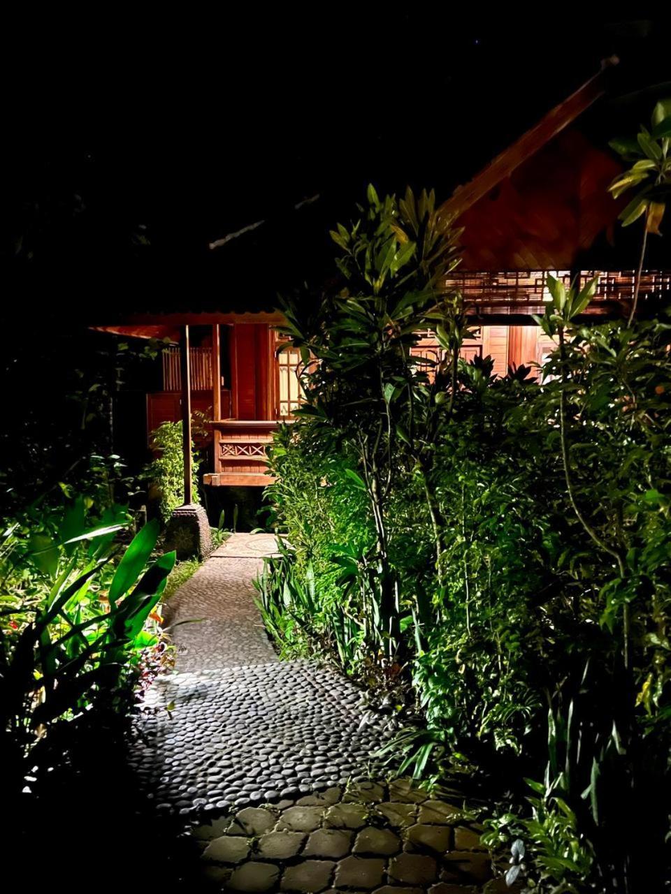 Secret Moon Beach House Jasri Kültér fotó
